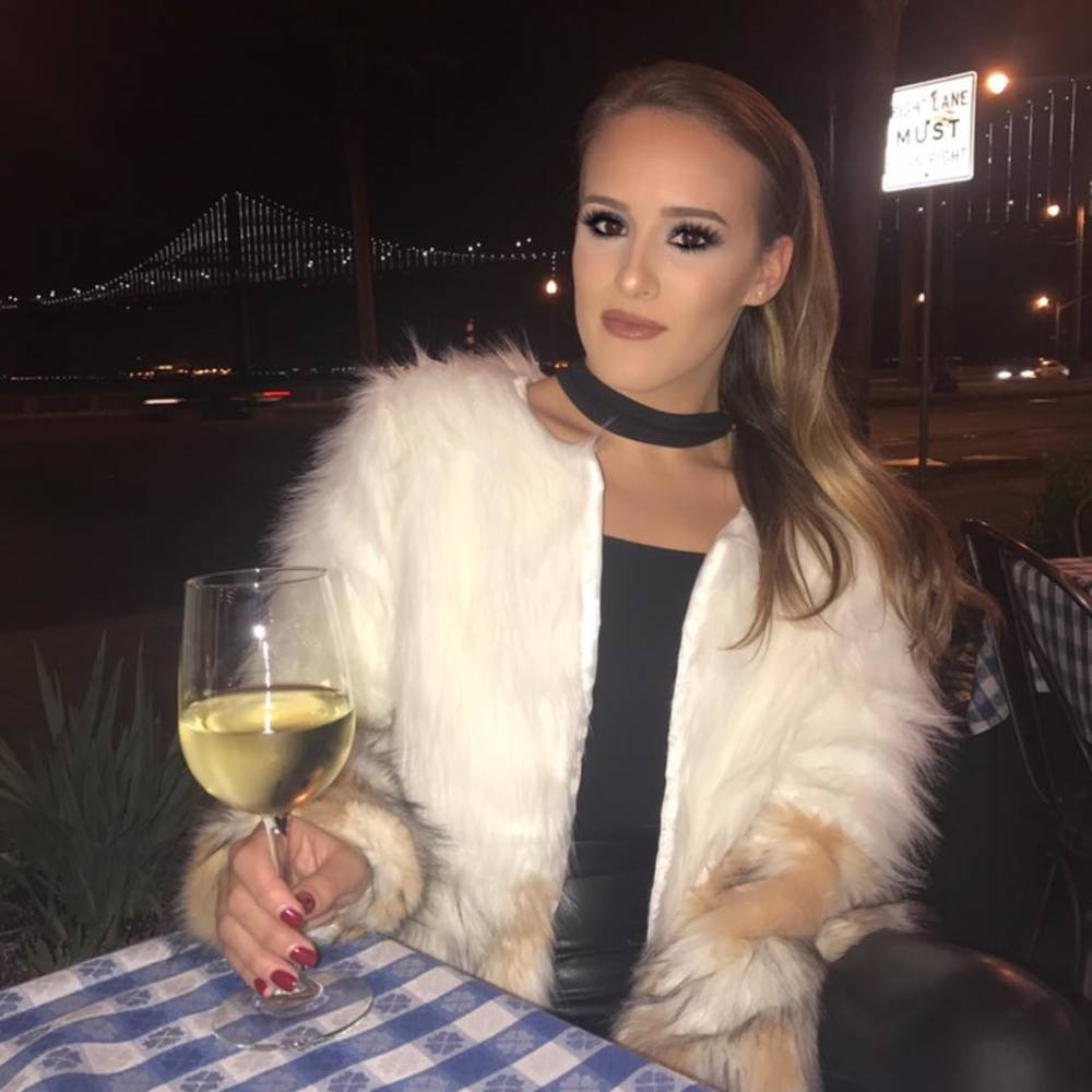 Meet your Posher, Alexandra